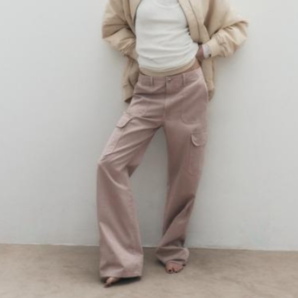 Zara Cargopants in beige color